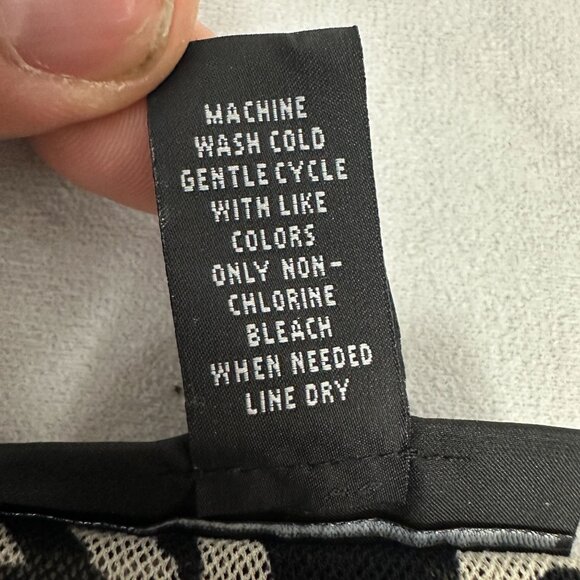 INC International Concepts Womens Sleeveless Top M Petite Black Ivory Leaf Print - Picture 6 of 10